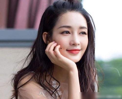 娱乐吃瓜李沁视频在线观看,娱乐圈幕后趣事大揭秘